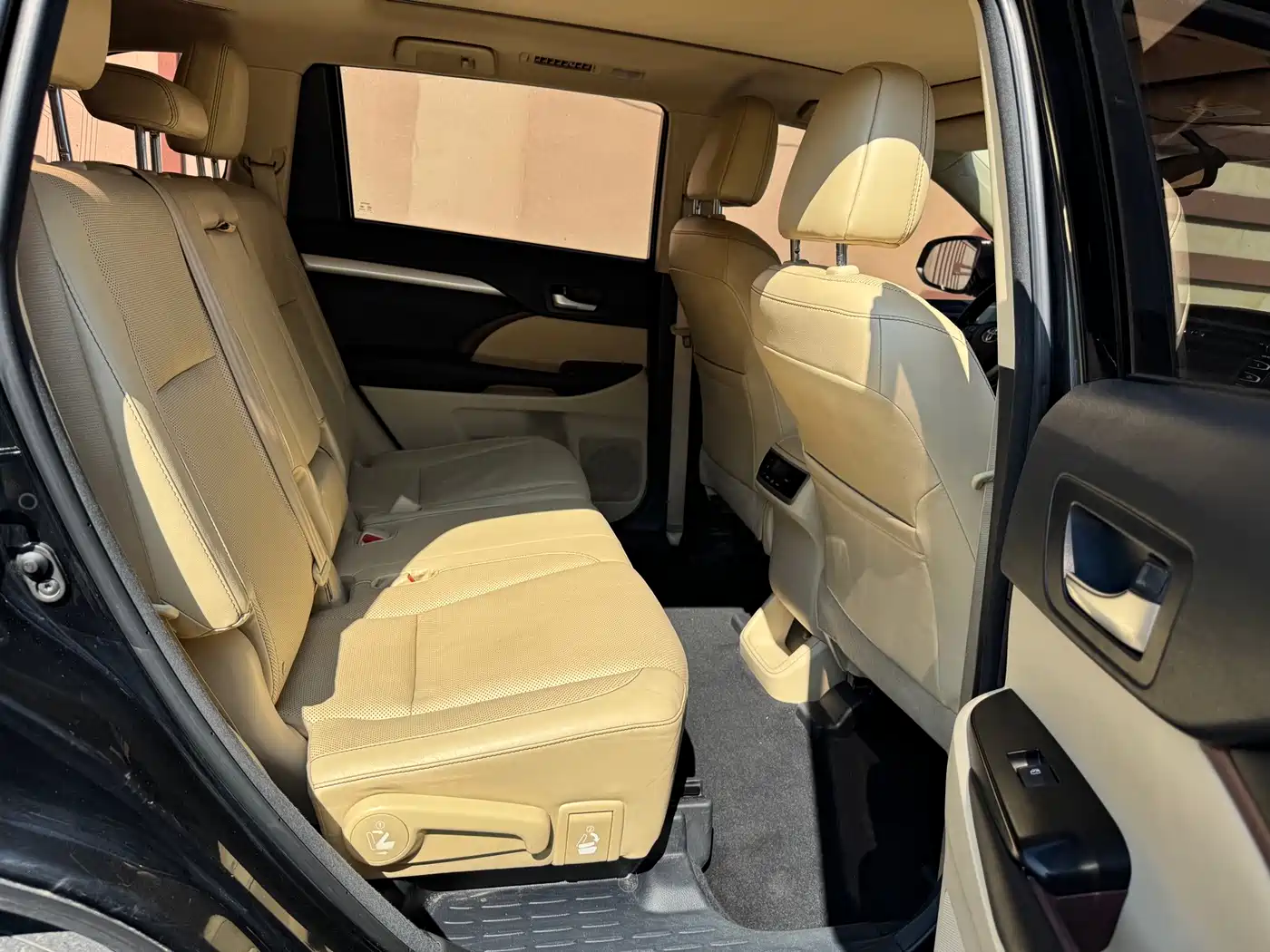 Фото 16 - Toyota Highlander