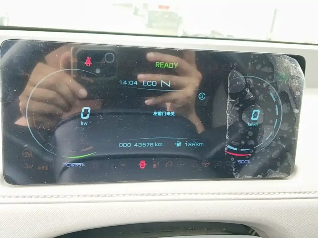 Jiangling E-Fushun 2025 2025 Clear Window Version 53.58kWh Medium Wheelbase Low Roof