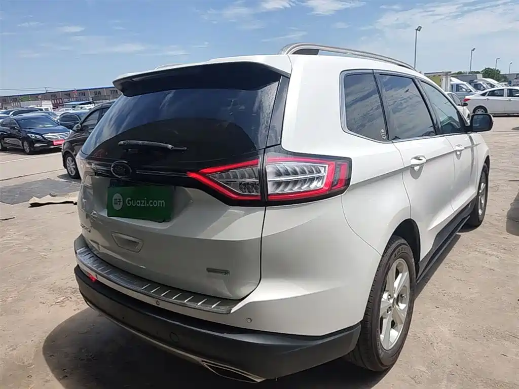 Фото 7 - Ford Edge