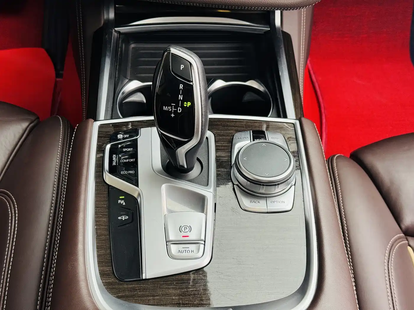 BMW 7 Series 2021 Model 730Li Luxury Package фото 24