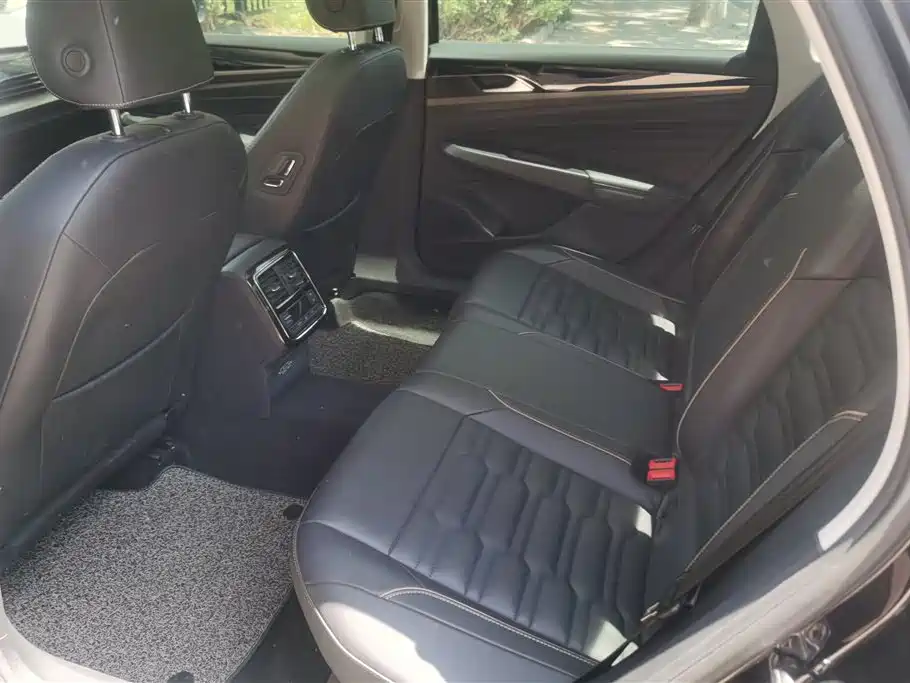 Volkswagen Passat 2019 330TSI Elite Version China VI фото 10