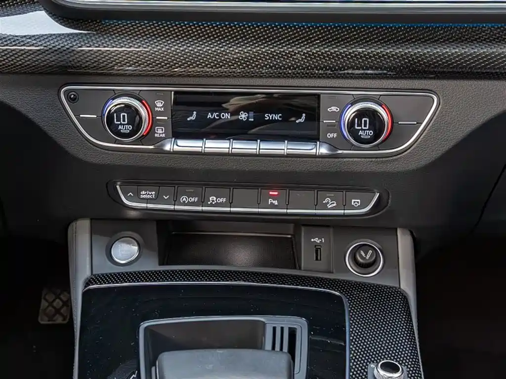 AUDI Q5L SPORTBACK