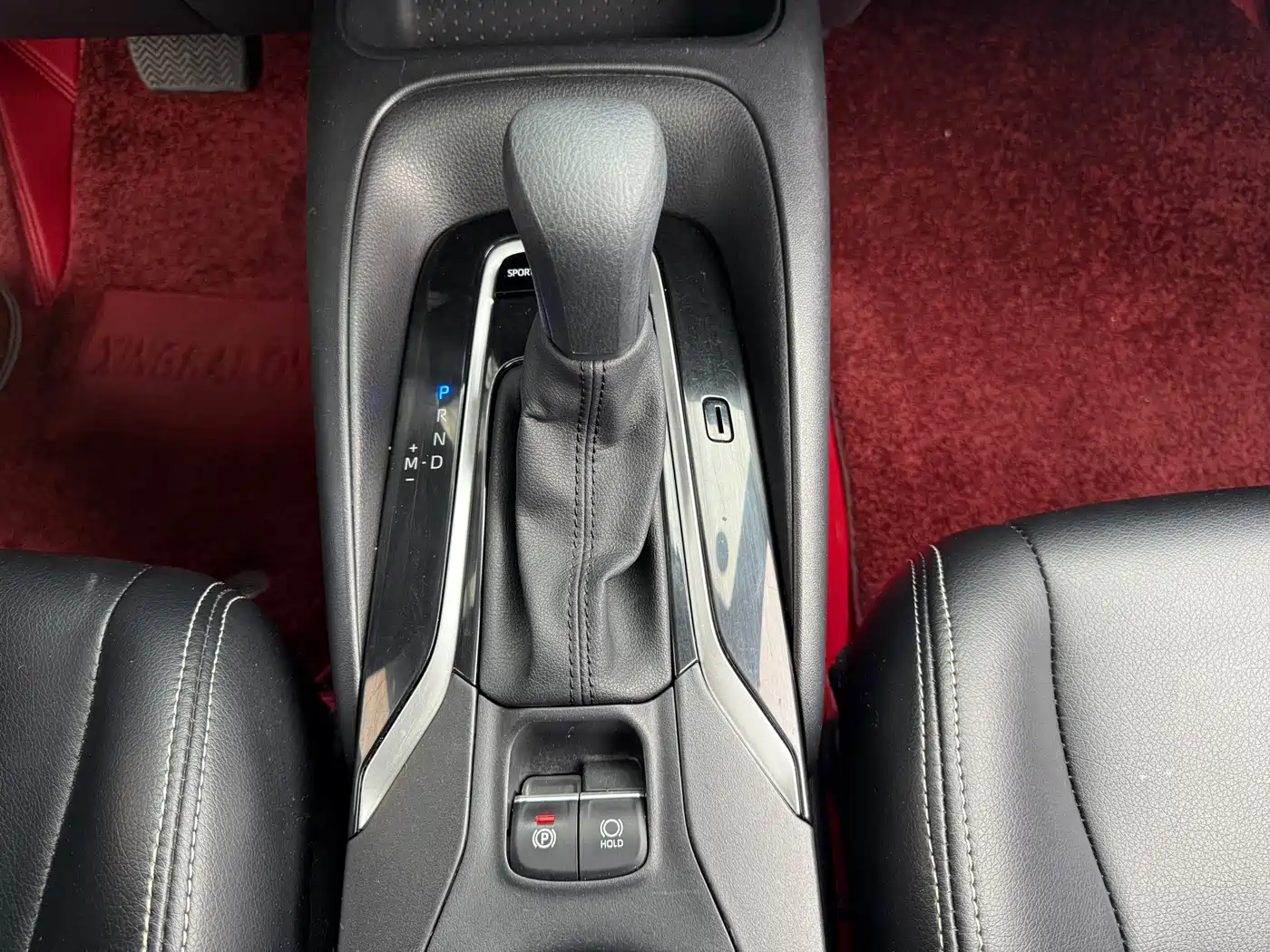 Toyota Levin 2022 185T CVT Luxury Edition фото 15