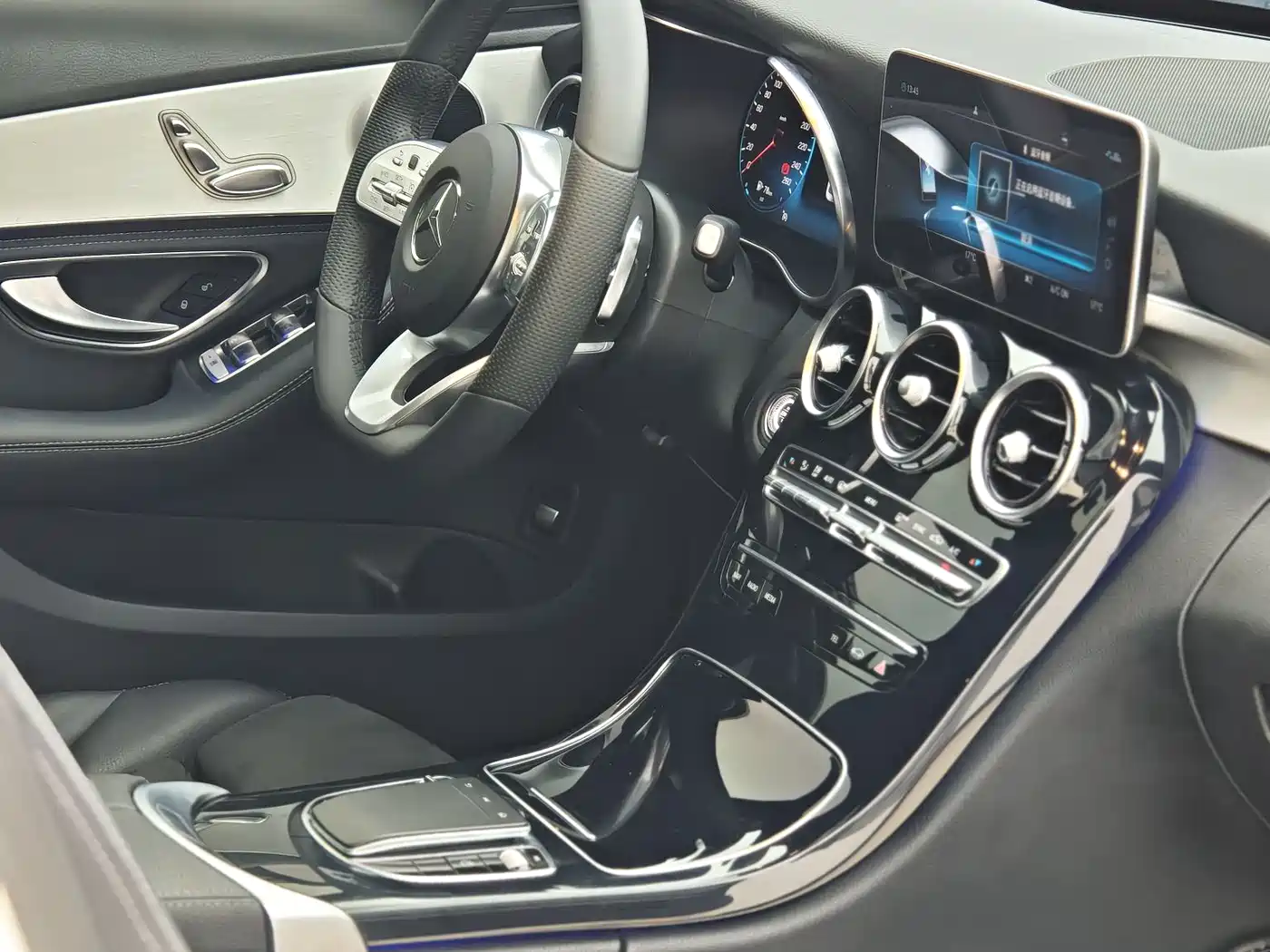 Mercedes-Benz C-Class 2020 Facelift C 260 Sport Version фото 11