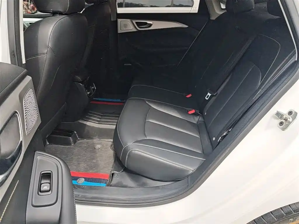 Фото 17 - Roewe i6 MAX