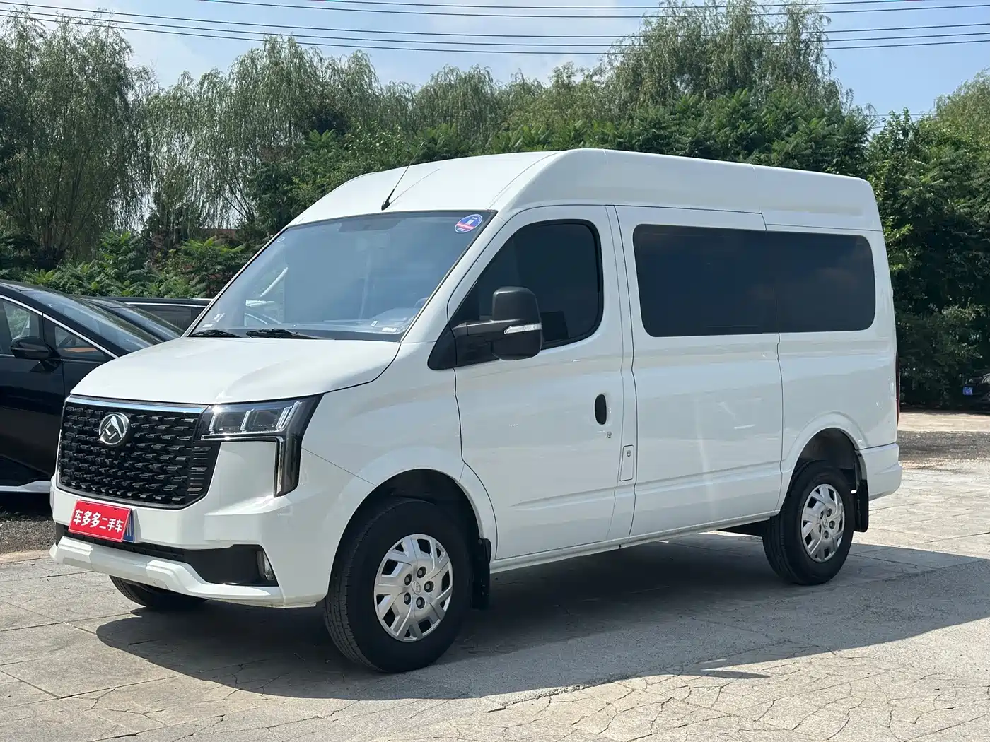 SAIC Maxus Xintu V80 2025 2025 Model PRO Aoyun 2.0T Automatic Short Wheelbase Medium Roof 5/6-seater