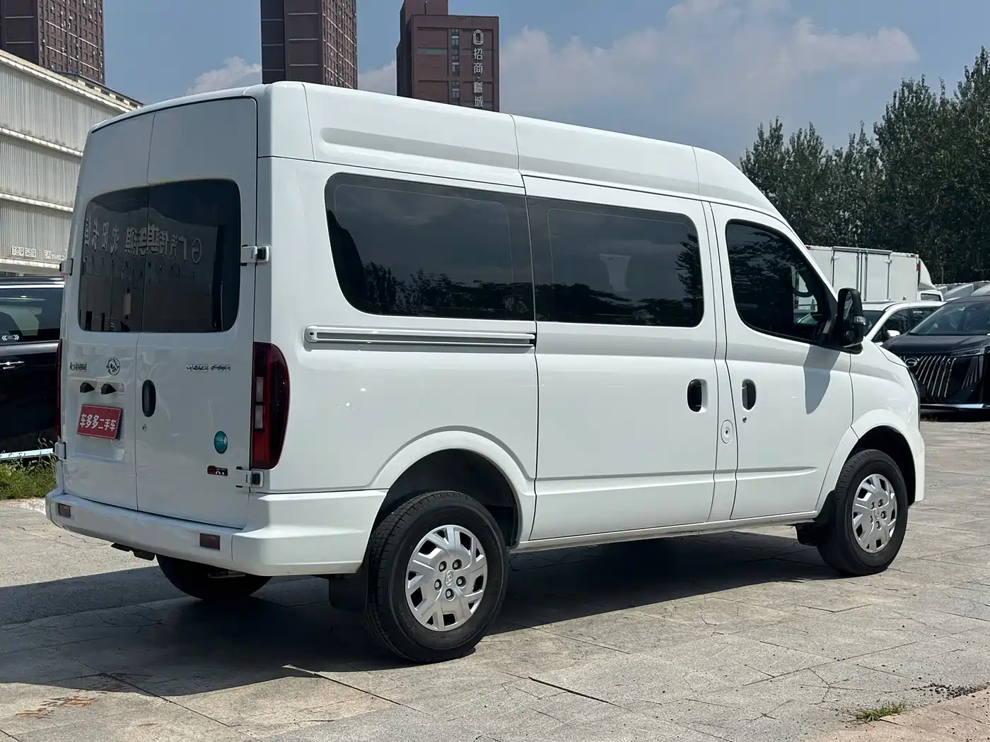 SAIC Maxus Xintu V80 2025 2025 Model PRO Aoyun 2.0T Automatic Short Wheelbase Medium Roof 5/6-seater