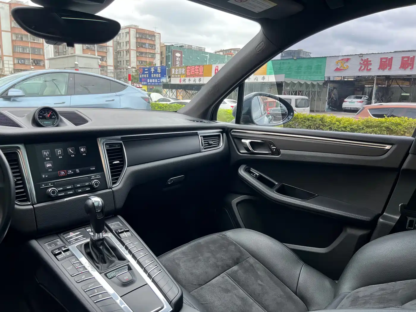 Porsche Macan 2017 Macan 2.0T фото 23