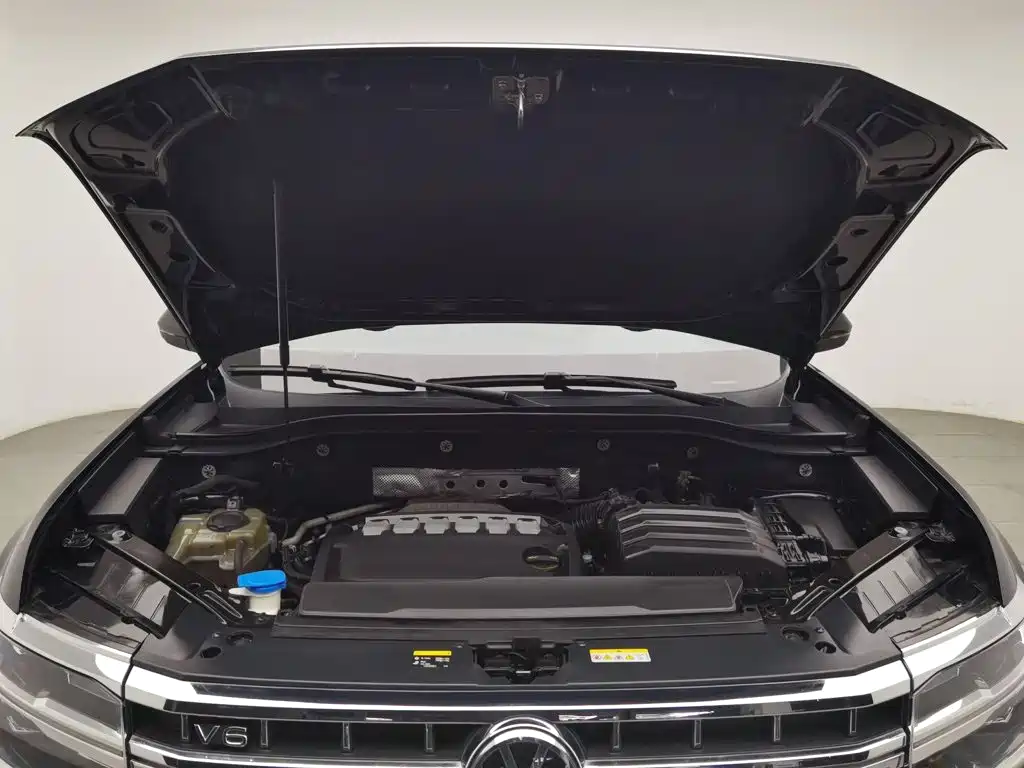 صورة 6 - Volkswagen Teramont