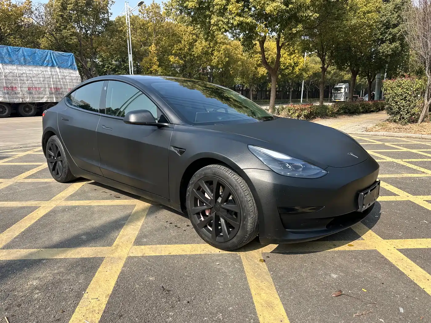 TESLA MODEL 3