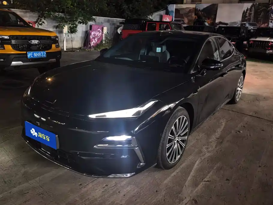 Geely Galaxy Galaxy Xingyao 8 2025
