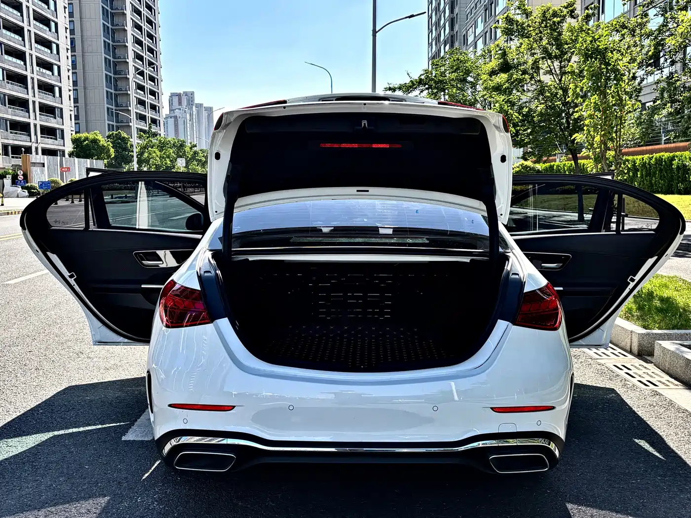 Mercedes-Benz C-Class 2023 Facelift C 260 L Sport Edition фото 12