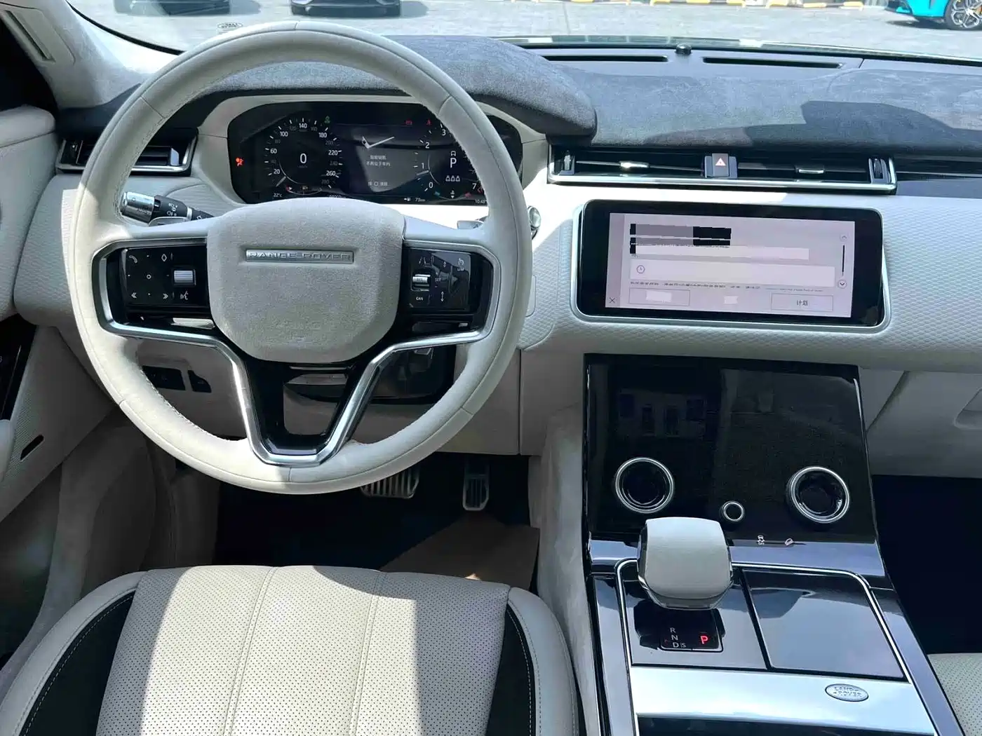 Land Rover Range Rover Velar 2021 P250 Gloss Black Collector's Edition фото 7