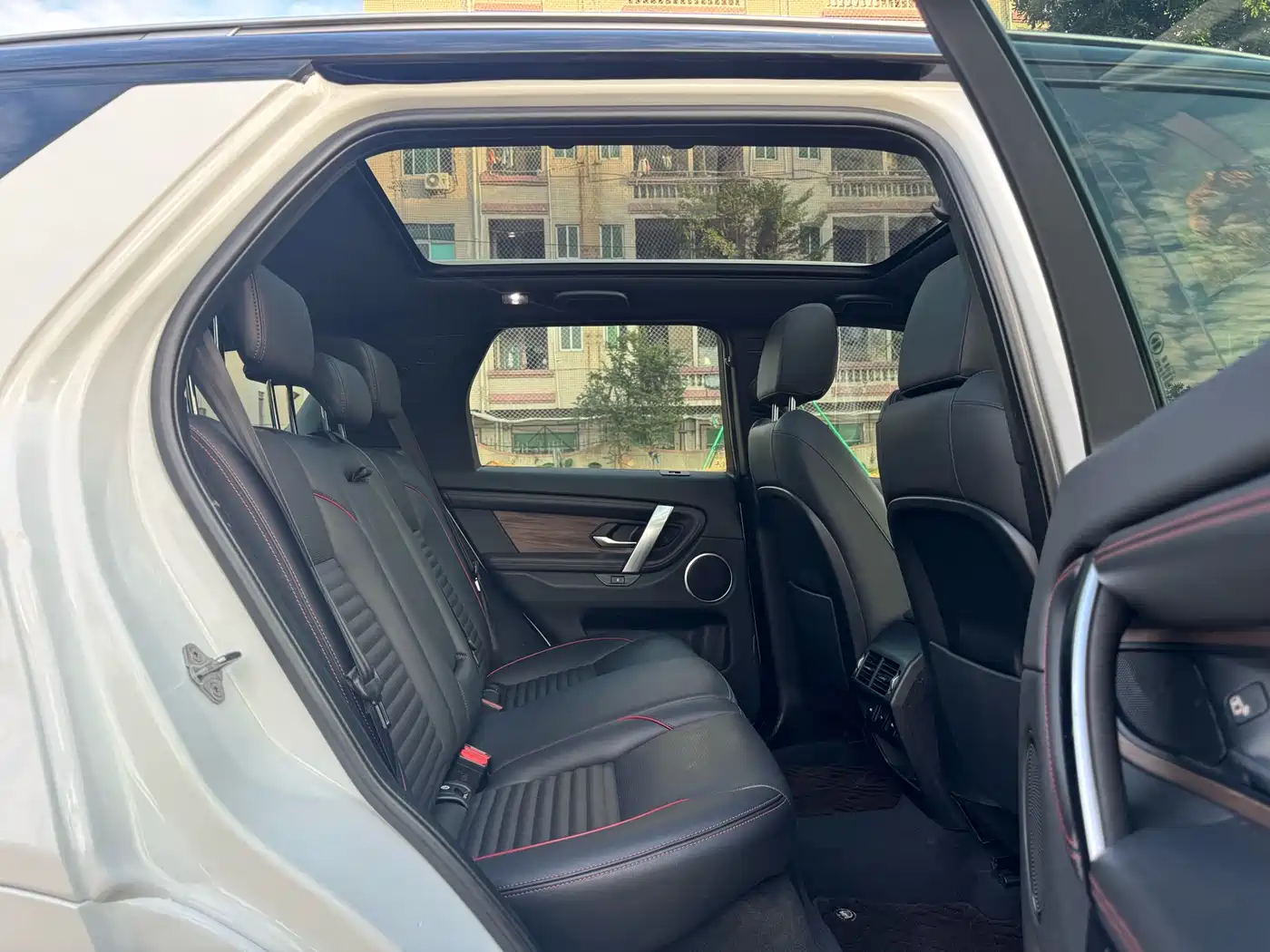 Land Rover Discovery Sport 2020 249PS R-Dynamic Performance Tech 5-seater фото 19