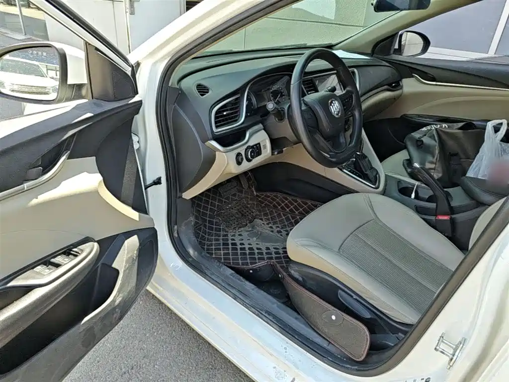 Buick Excelle 2017 15N Automatic Elite фото 16