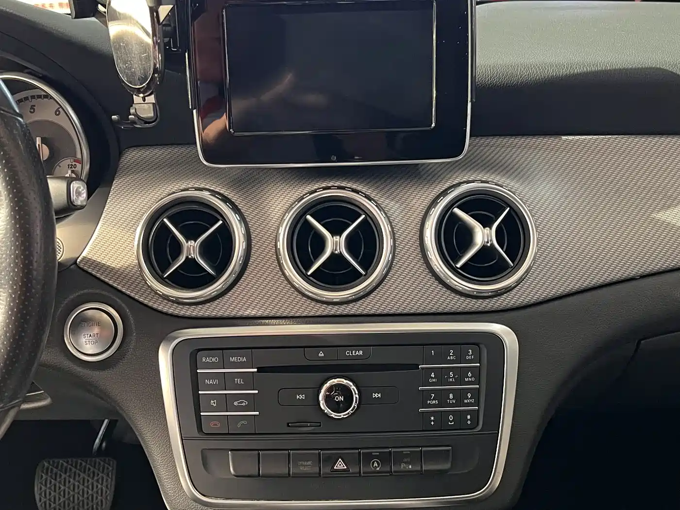 Mercedes-Benz GLA 2016 GLA 200 Dynamic фото 6