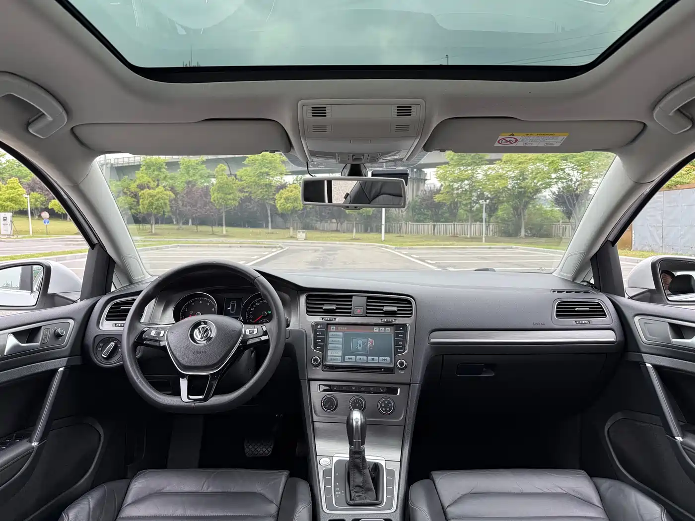 Volkswagen Golf 2016 230TSI Automatic Luxury фото 9