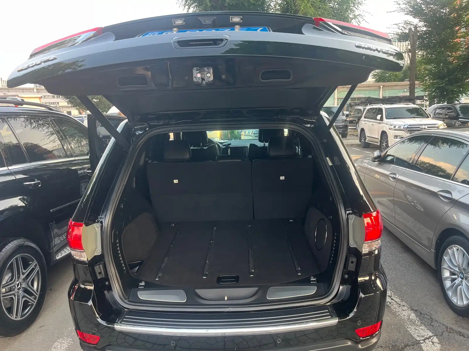 Фото 24 - Jeep Grand Cherokee (Import)