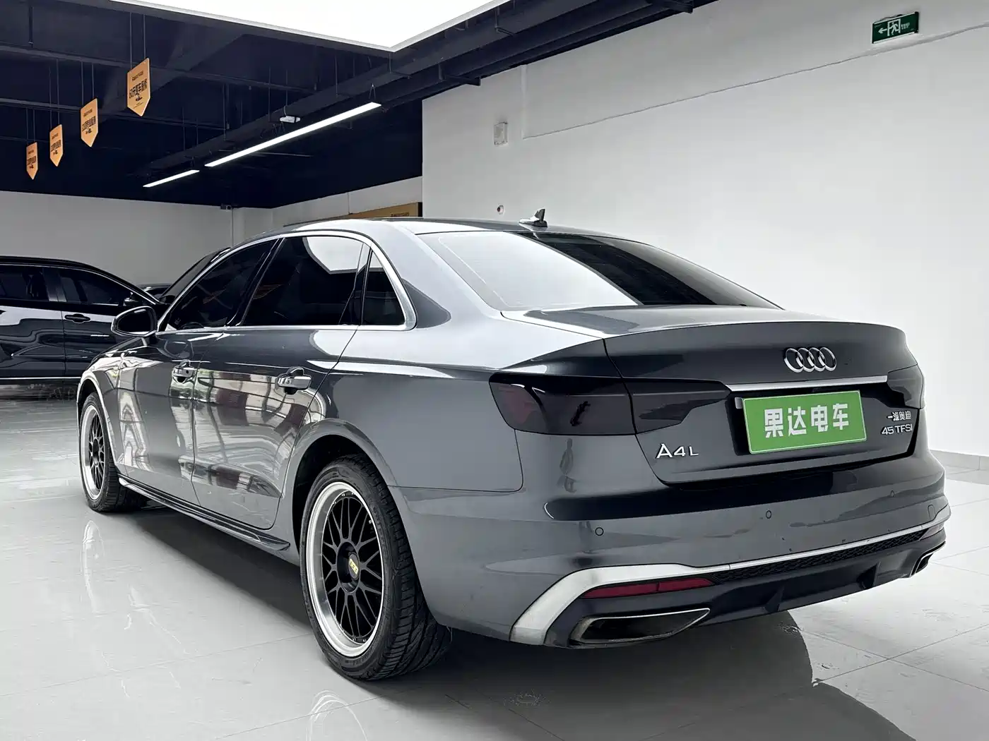Audi A4L 2021 40 TFSI Premium Life Edition фото 6