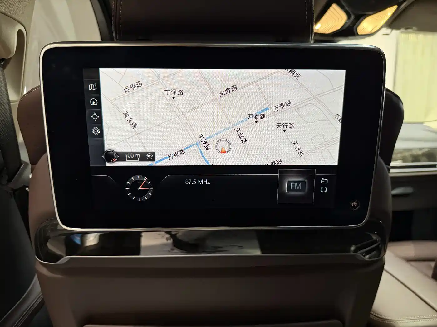 BMW 7 Series 2016 740Li Leading Edition фото 25