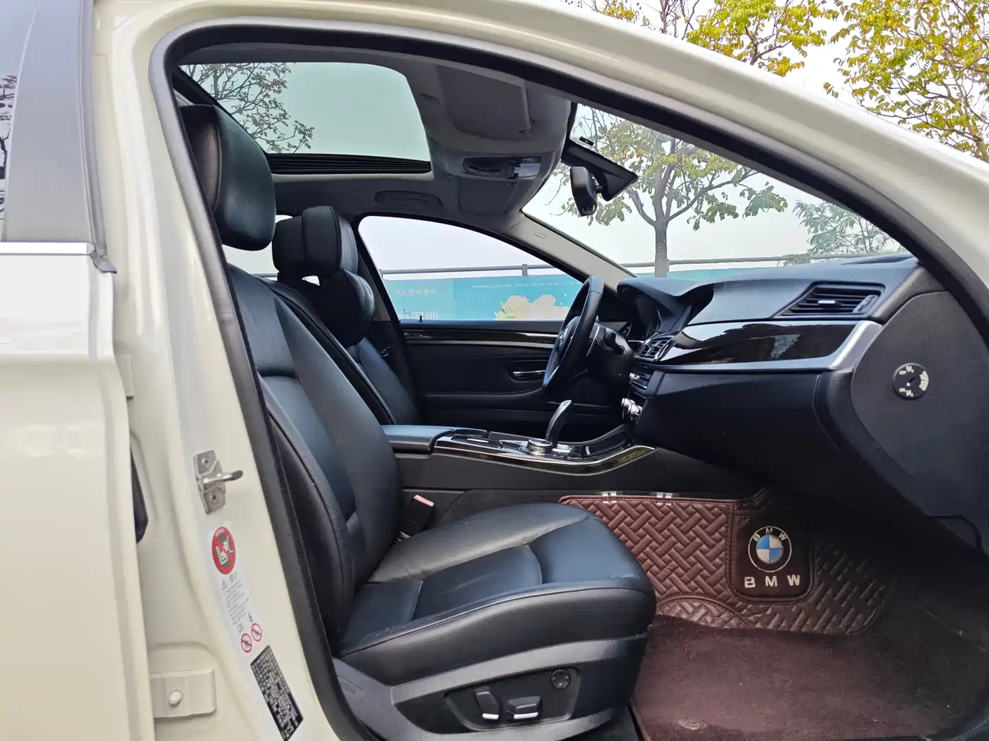 BMW 5 Series 2013 530Li Luxury фото 12