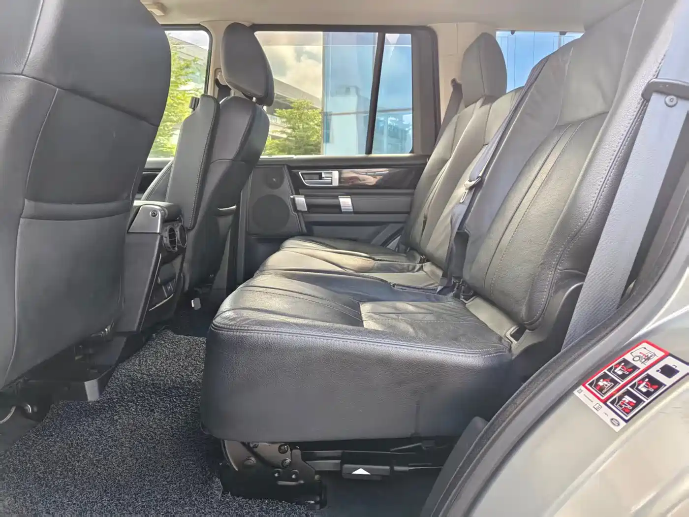 Land Rover Discovery 2011 3.0 SDV6 HSE Diesel фото 6