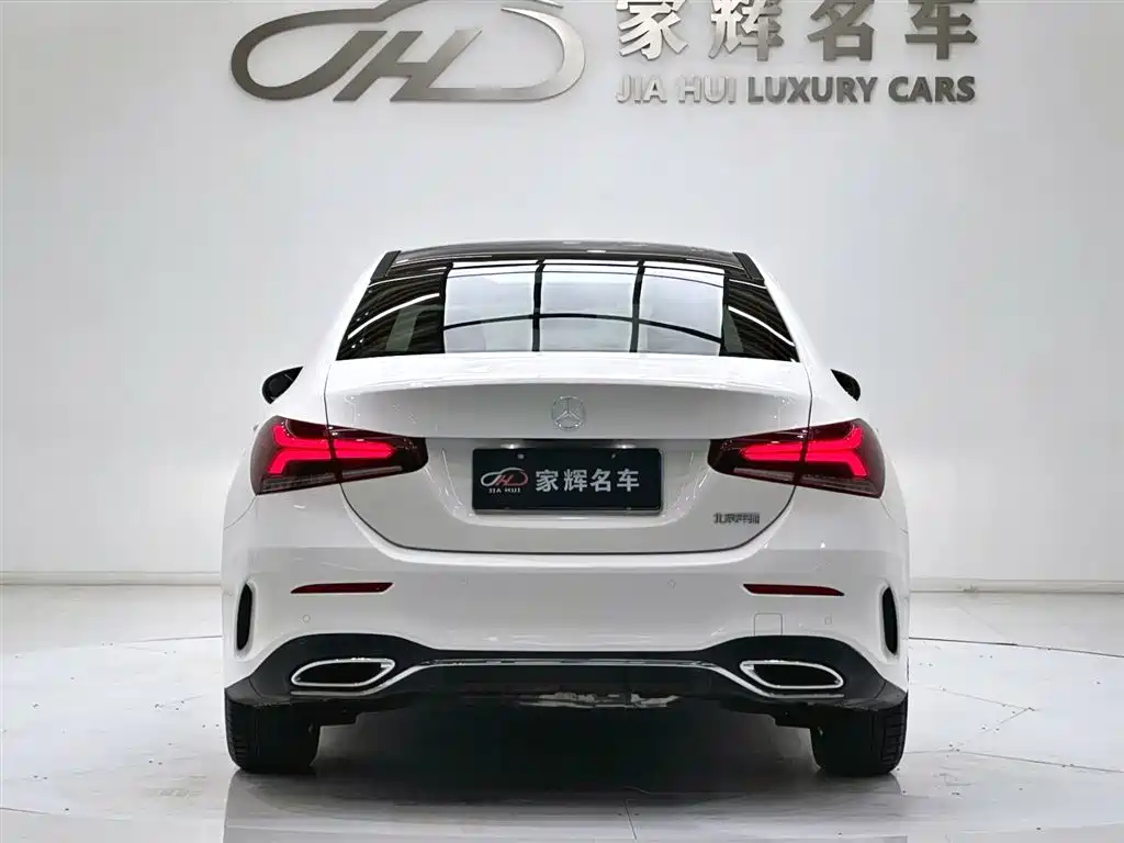 Mercedes-Benz A-Class 2019 A 200 L Sport Sedan фото 6