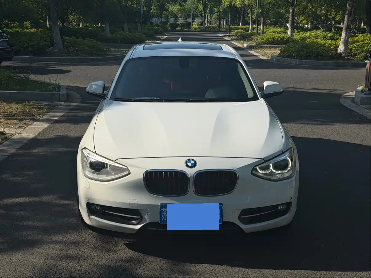 BMW 1 Series (Import) 2013 Facelift 118i Sport Model фото 3