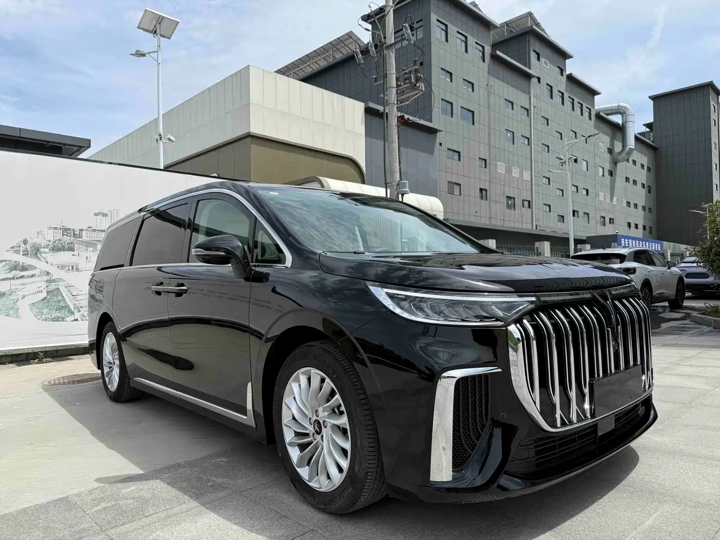 Voyah Auto Voyah Dreamer 2024 PHEV Ultra Long Range Premium Edition фото 2
