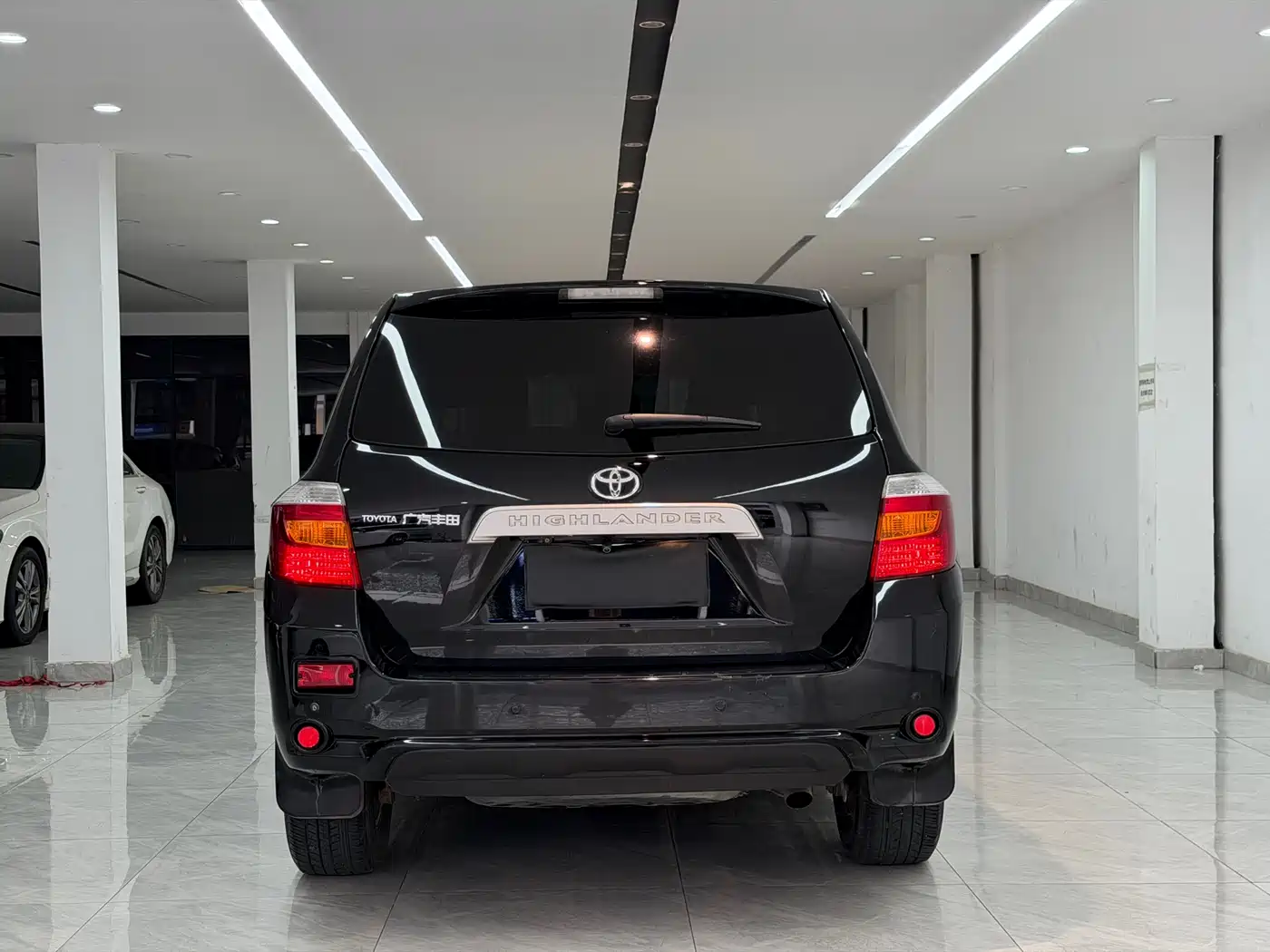 Toyota Highlander 2011 2.7L 2WD 5-seat Elite фото 17