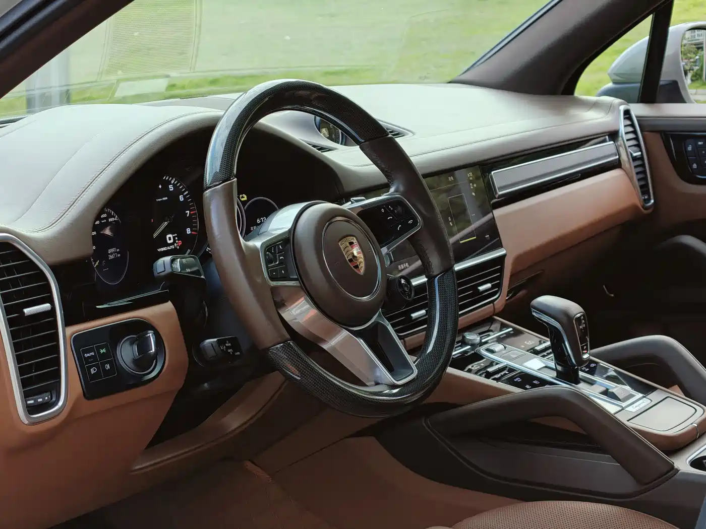 Porsche Cayenne New Energy 2023 Cayenne E-Hybrid 2.0T Platinum Edition фото 4