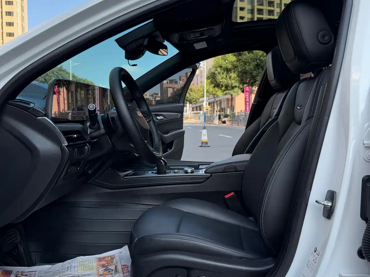 Cadillac CT5 2024 28T Luxury Model Pro фото 24