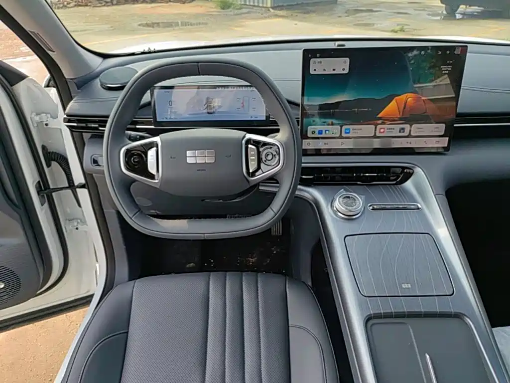 Geely Galaxy Galaxy E5 2026 2026 530km Voyager Edition
