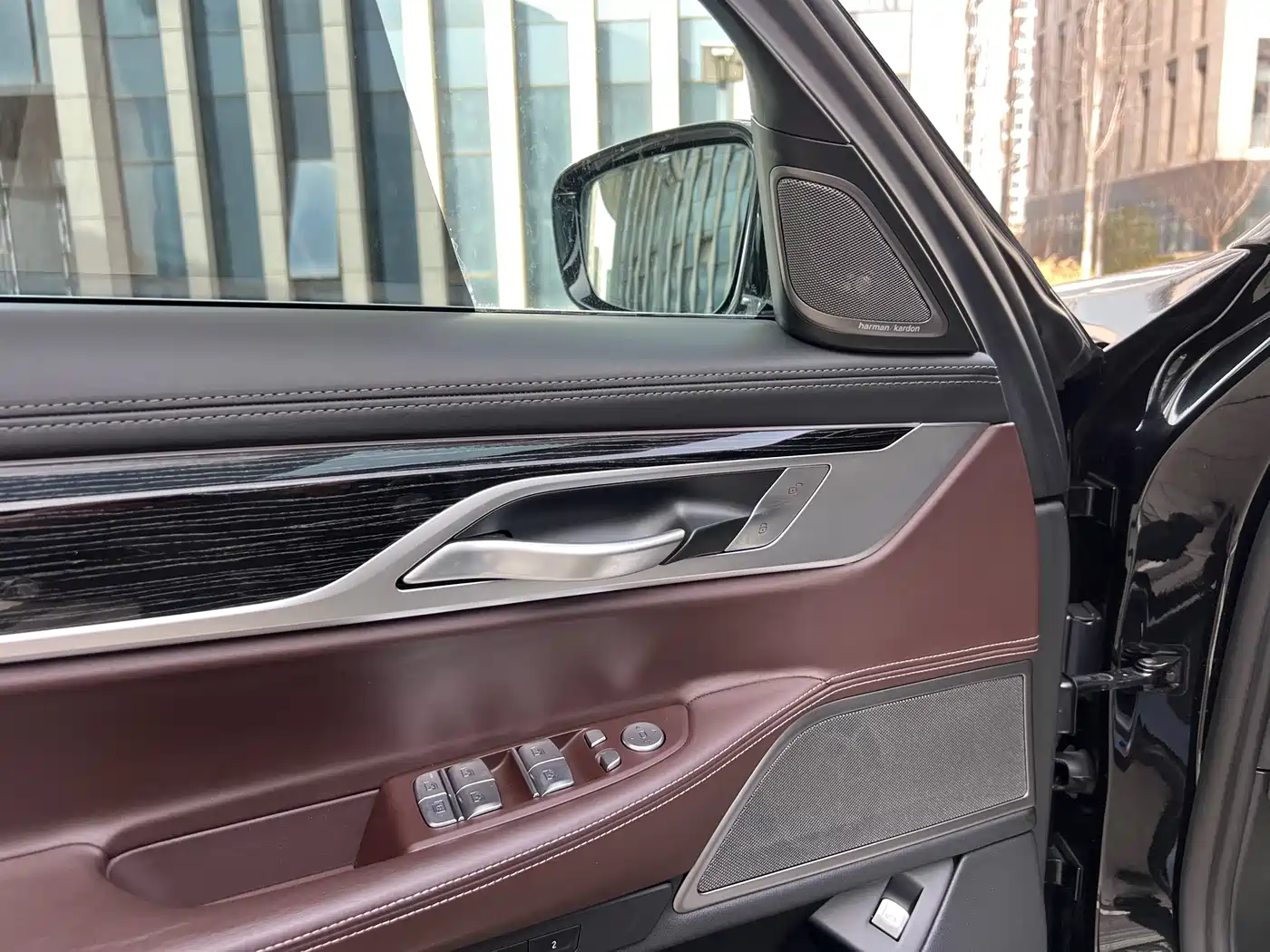 BMW 7 Series 2021 Model 730Li M Sport Package фото 7
