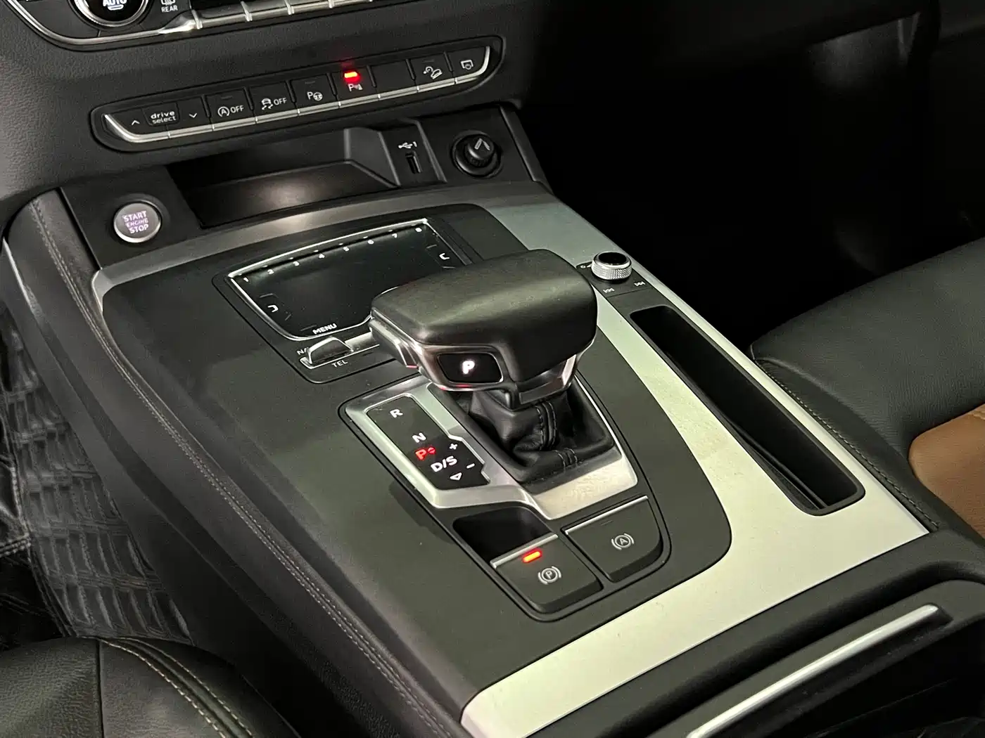 Audi Q5L 2020 40 TFSI Prestige Fashion фото 12