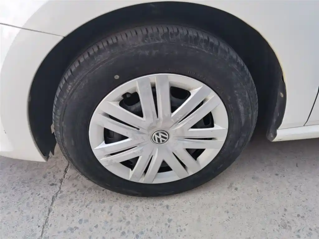 Volkswagen Polo 2016 1.4L Manual Trend фото 23