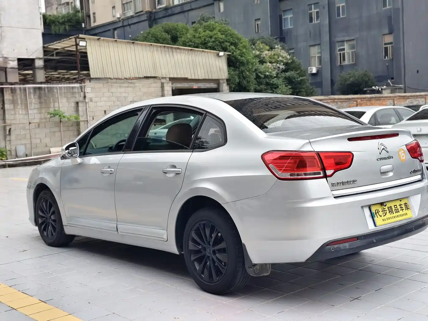 Citroën C-Quatre 2014 2013 Model Sedan 1.6L Manual Premium Style