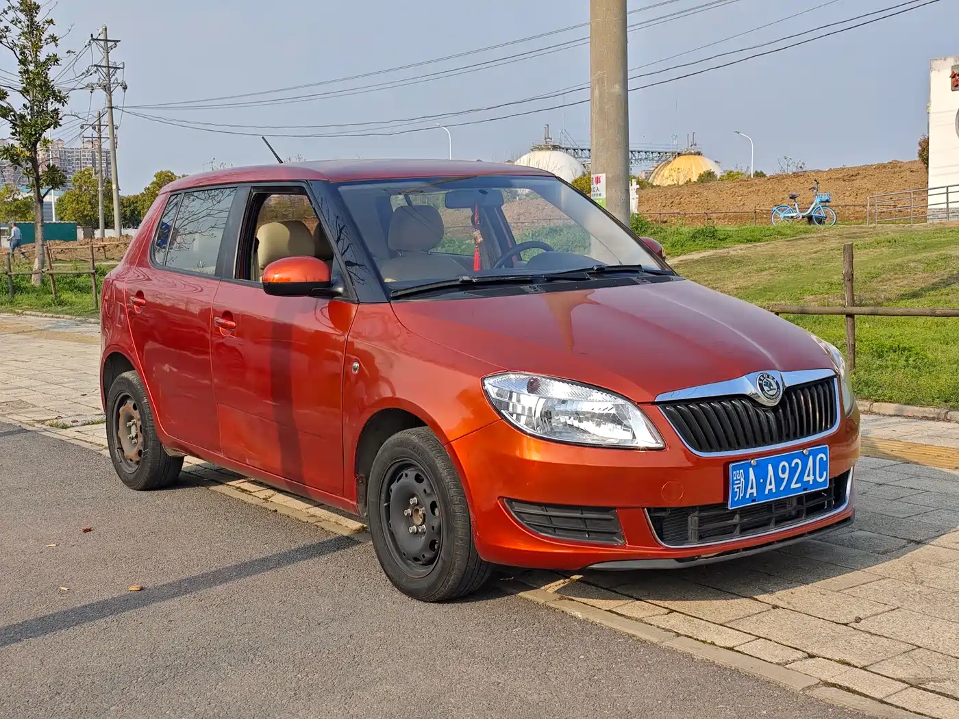Škoda Fabia 2012 1.4L Automatic Crystal Edition фото 3