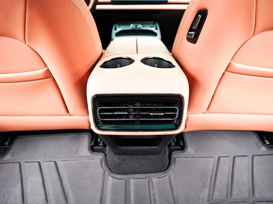 Geely Galaxy Galaxy Xingyao 8 2025 130km EM-P Starship Edition фото 17
