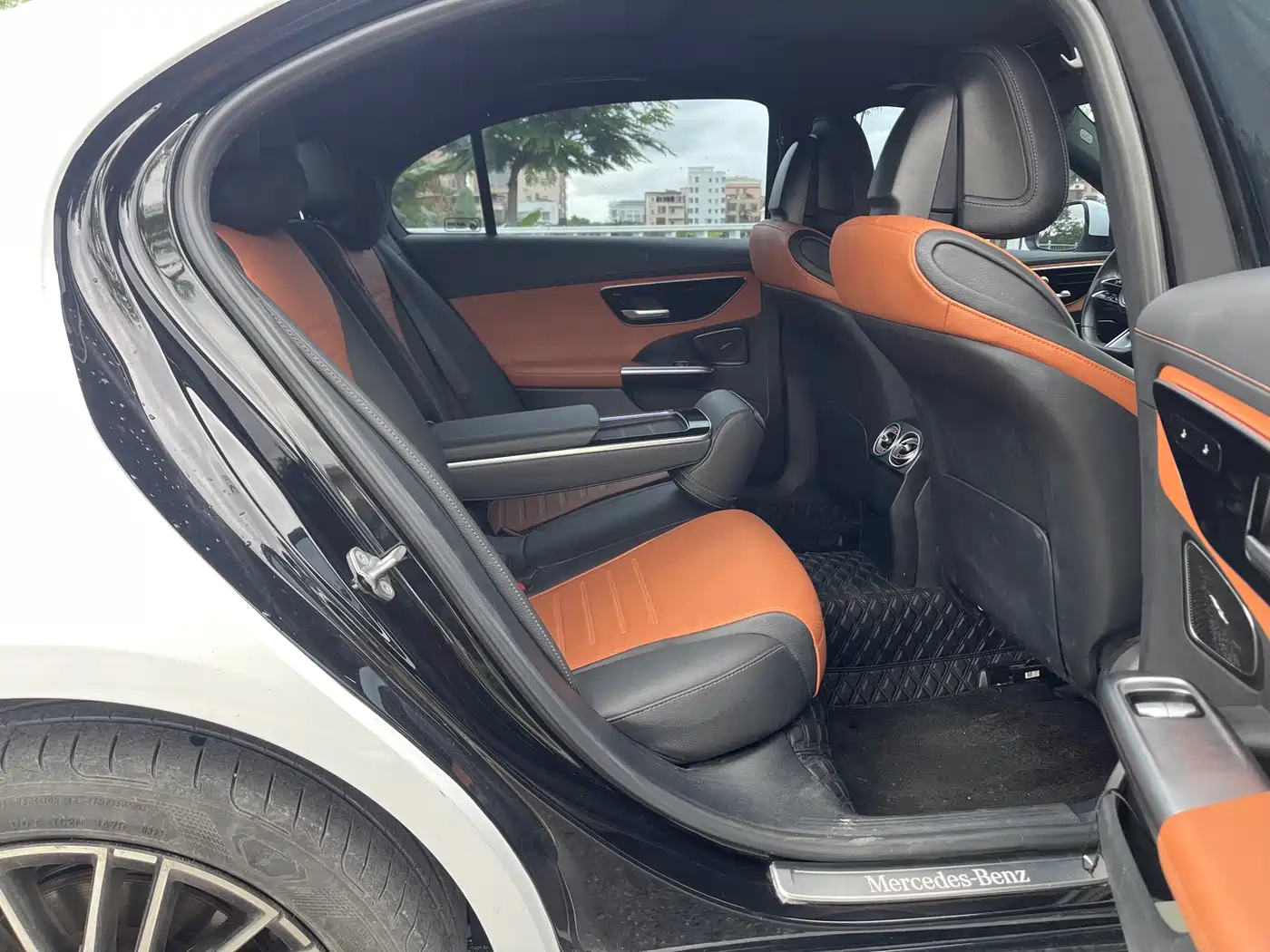 Mercedes-Benz C-Class 2023 Facelift C 260 L Sport Edition фото 15