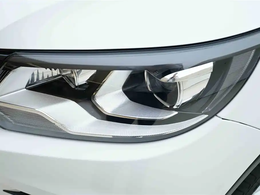 Volkswagen Tiguan 2016 280TSI Automatic 2WD Silk Road Fashion Edition фото 13