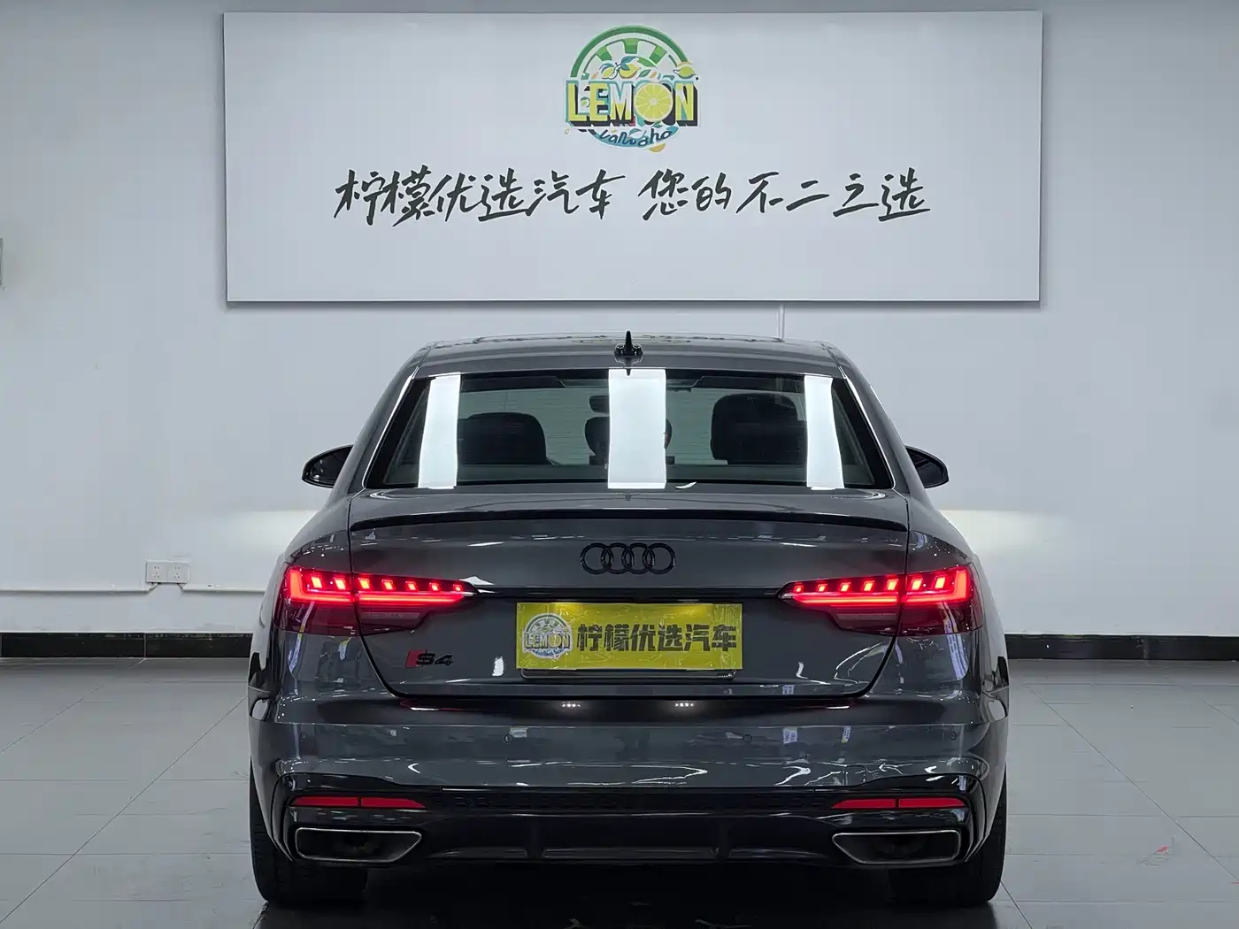 Фото 6 - Audi A4L