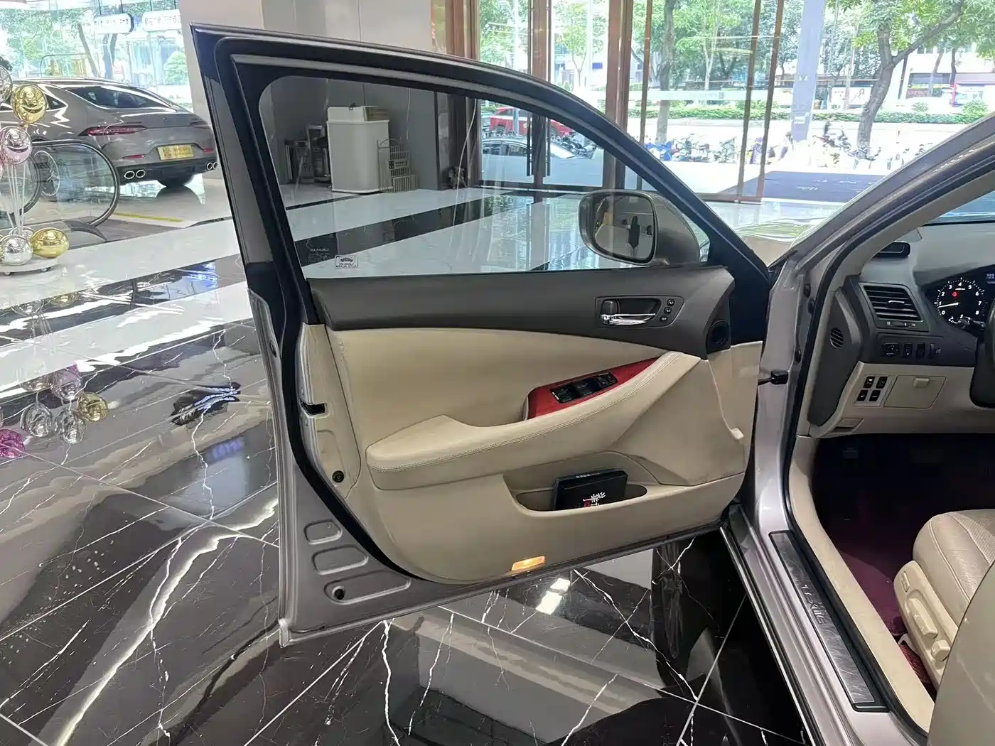 Lexus ES 2006 350 Luxury Edition фото 17