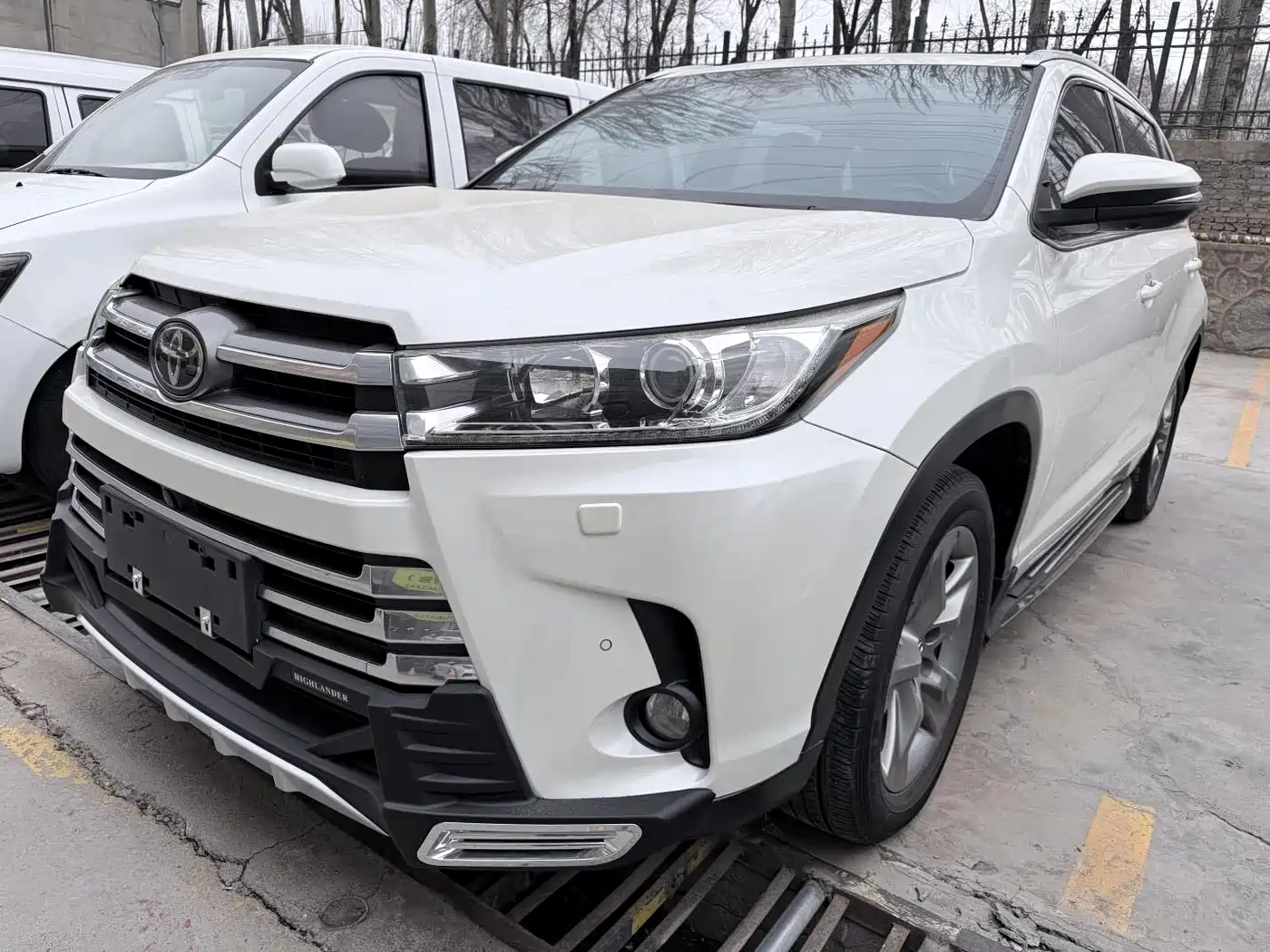 Toyota Highlander 2018 2.0T 4WD Ultimate 7-seater China VI