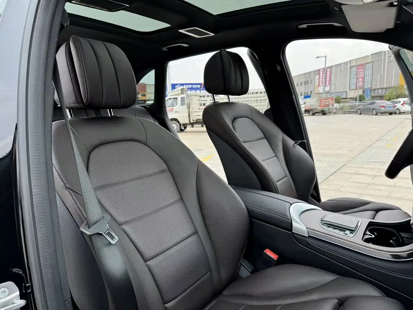 Mercedes-Benz GLC 2021 GLC 300 L 4MATIC Sporty фото 33