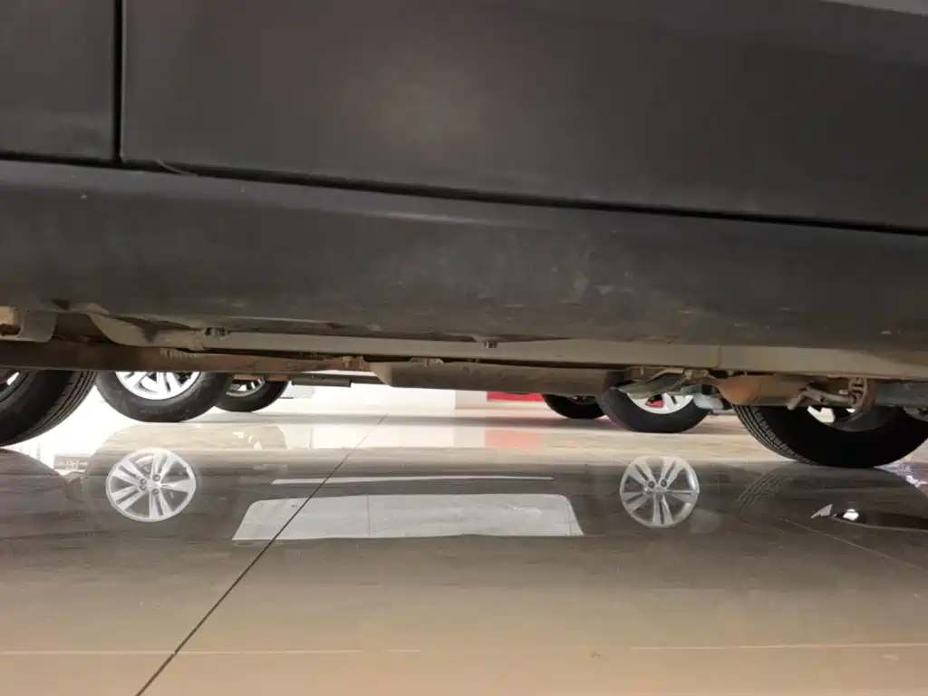 Фото 21 - Geely Binyue