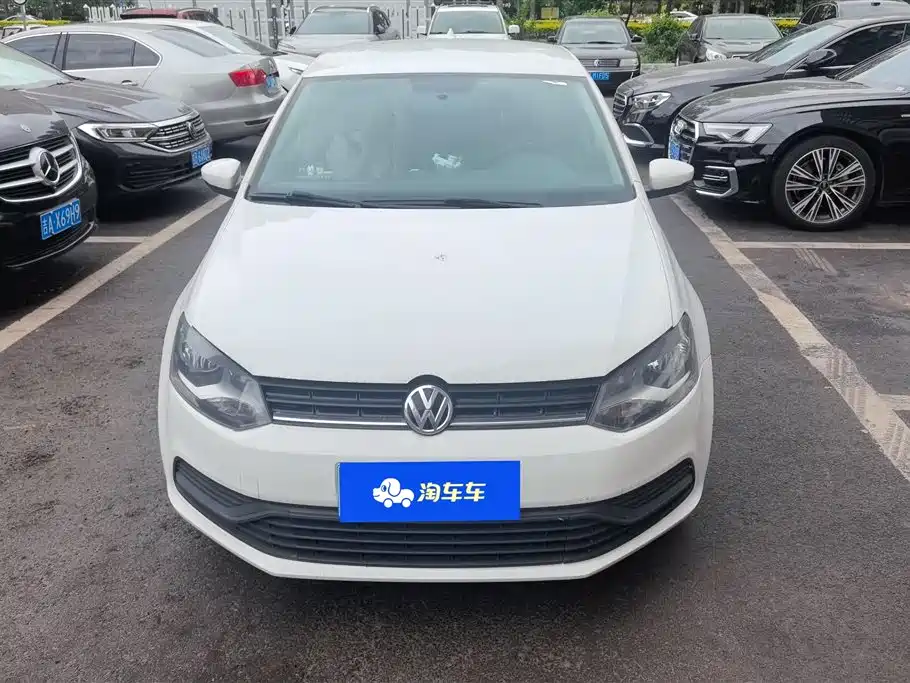Volkswagen Polo 2016 1.4L Automatic Trend фото 2