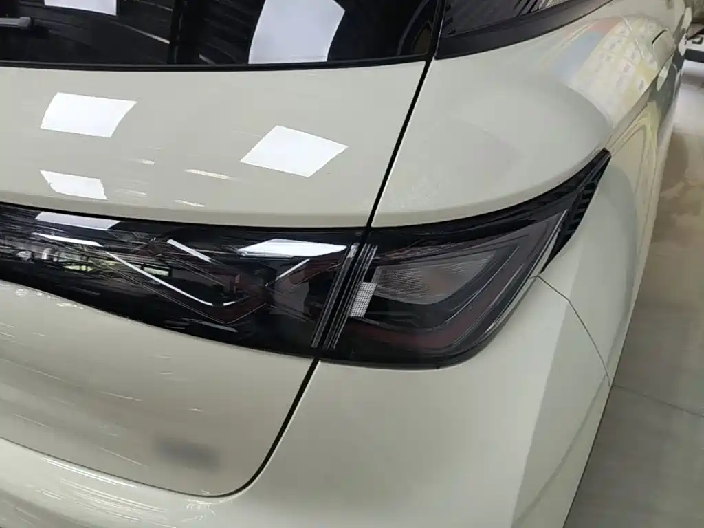 Фото 8 - BYD Dolphin