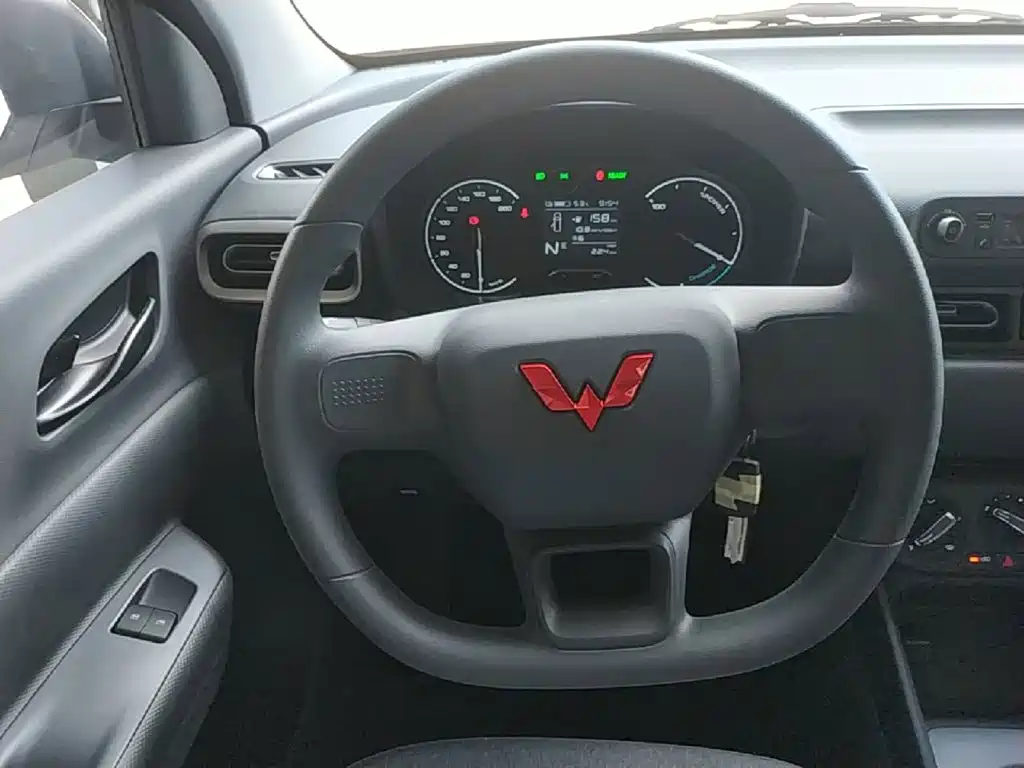 Wuling Motors Wuling Hongguang New Energy 2026 2024 Model Pure Electric 300KM Utility Version