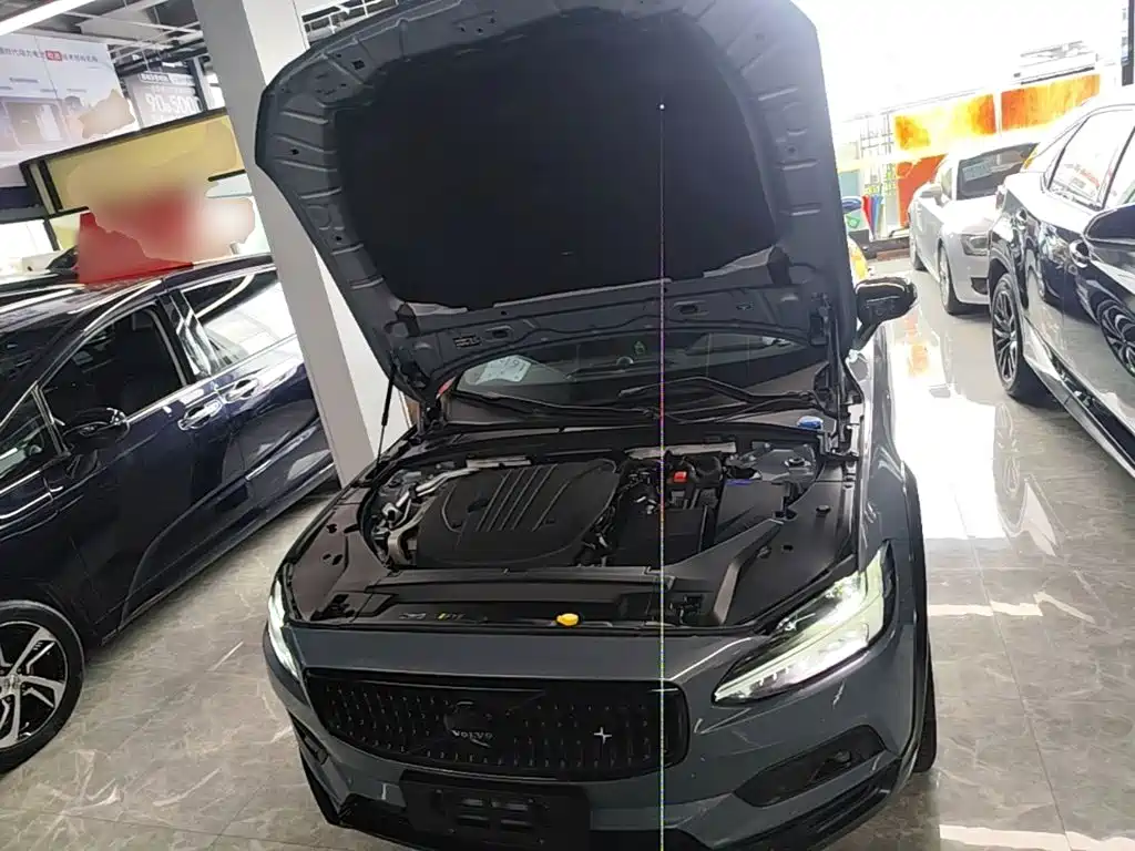 Volvo V90 2021 2021 Model Cross Country B5 AWD Smart Edition